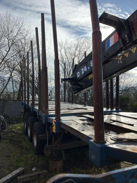 Diebolt grue avec grappin rotatif - Полуприцеп лесовоз: фото 3 Diebolt grue avec grappin rotatif - Полуприцеп лесовоз: фото 3