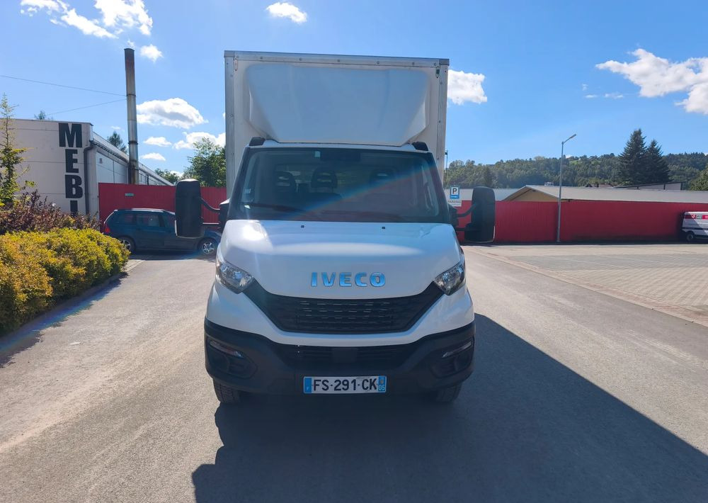 Iveco DAILY 70C18 KONTENER 5,5M obsługa silnika nowy rozrząd - Малотоннажный фургон: фото 3 Iveco DAILY 70C18 KONTENER 5,5M obsługa silnika nowy rozrząd - Малотоннажный фургон: фото 3