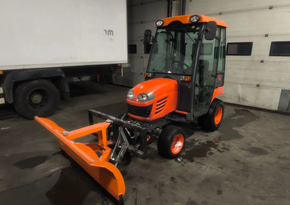 Kubota BX350 4x4 Traktorek komunalny kosiarka pług piaskarka pełen osprzęt - Коммунальный трактор: фото 2 Kubota BX350 4x4 Traktorek komunalny kosiarka pług piaskarka pełen osprzęt - Коммунальный трактор: фото 2