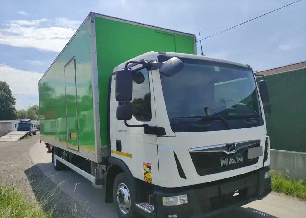 MAN TGL 12.190 kontener , winda - Грузовик с закрытым кузовом: фото 1 MAN TGL 12.190 kontener , winda - Грузовик с закрытым кузовом: фото 1