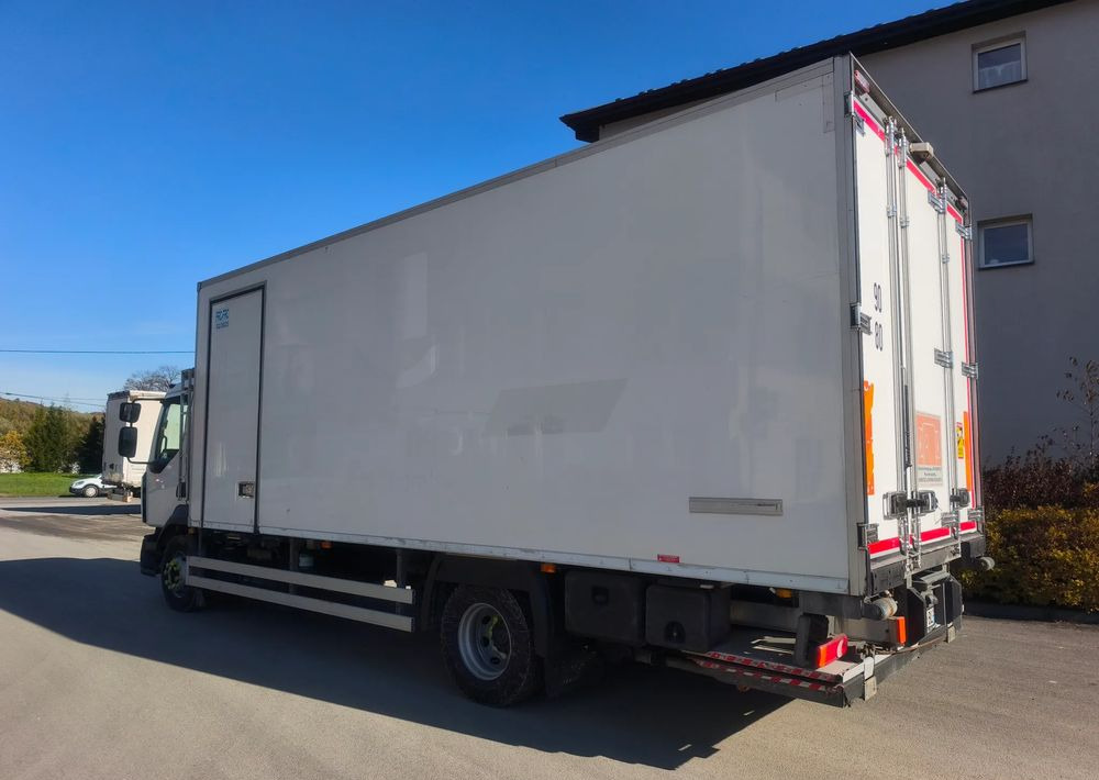 Renault GAMA D 16.250  chłodnia izoterma 16 palet klima - Рефрижератор: фото 4 Renault GAMA D 16.250  chłodnia izoterma 16 palet klima - Рефрижератор: фото 4