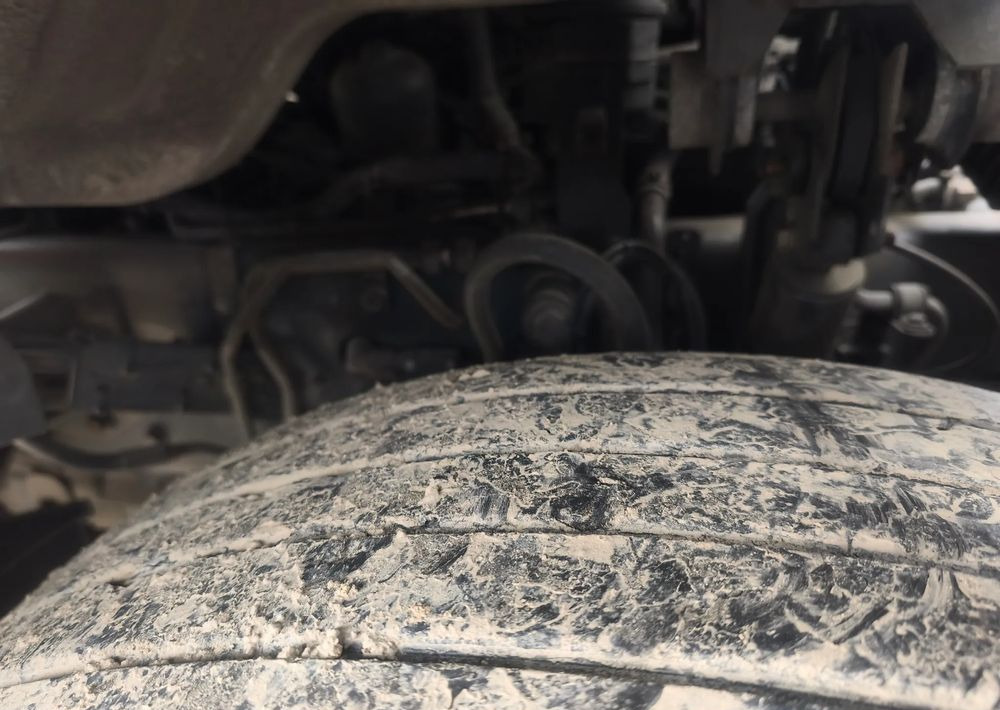 Renault Gama D 18.280  rama do zabudowy poduszka - Грузовик-шасси: фото 4 Renault Gama D 18.280  rama do zabudowy poduszka - Грузовик-шасси: фото 4