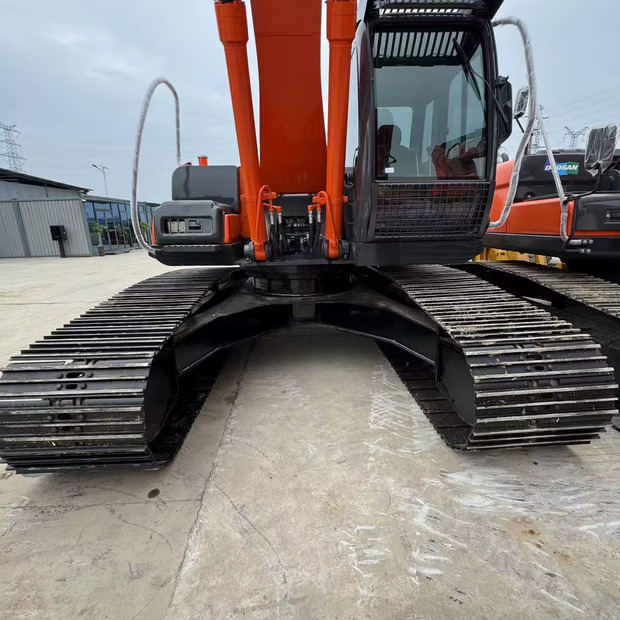 2022 Hitachi ZX250 - Гусеничный экскаватор: фото 3 2022 Hitachi ZX250 - Гусеничный экскаватор: фото 3