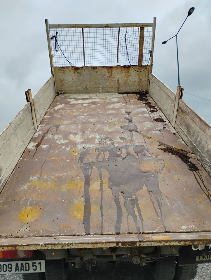 Renault Midlum 909AAD51- Disponible à compter du 19 /11/2025. Camion benne 13T-Moteur remplacé en 2021 ( environ 120 000km). Usure importante de la benne, oxydation de fer globale apparente - Norme Eu - Самосвал: фото 2 Renault Midlum 909AAD51- Disponible à compter du 19 /11/2025. Camion benne 13T-Moteur remplacé en 2021 ( environ 120 000km). Usure importante de la benne, oxydation de fer globale apparente - Norme Eu - Самосвал: фото 2