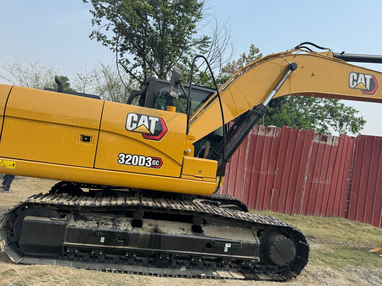 CATERPILLAR 323GC - Гусеничный экскаватор: фото 2 CATERPILLAR 323GC - Гусеничный экскаватор: фото 2