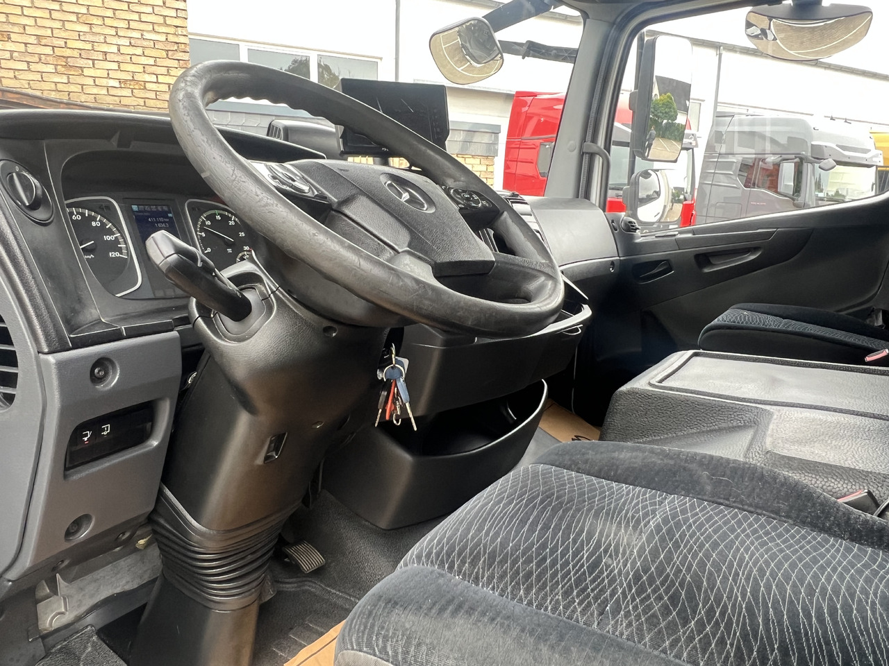 Грузовик с закрытым кузовом MERCEDES-BENZ Atego 1218 L Classic-Vermietung möglich-ADR-LBW: фото 23 Грузовик с закрытым кузовом MERCEDES-BENZ Atego 1218 L Classic-Vermietung möglich-ADR-LBW: фото 23