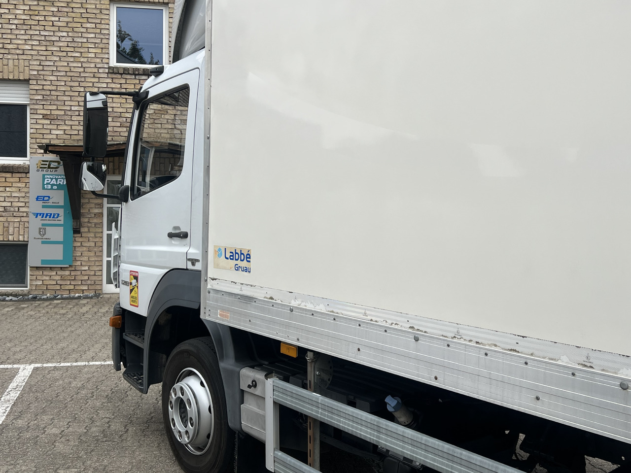 Грузовик с закрытым кузовом MERCEDES-BENZ Atego 1218 L Classic-Vermietung möglich-ADR-LBW: фото 10 Грузовик с закрытым кузовом MERCEDES-BENZ Atego 1218 L Classic-Vermietung möglich-ADR-LBW: фото 10