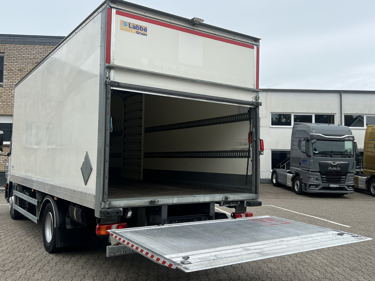 Грузовик с закрытым кузовом MERCEDES-BENZ Atego 1218 L Classic-Vermietung möglich-ADR-LBW: фото 18 Грузовик с закрытым кузовом MERCEDES-BENZ Atego 1218 L Classic-Vermietung möglich-ADR-LBW: фото 18