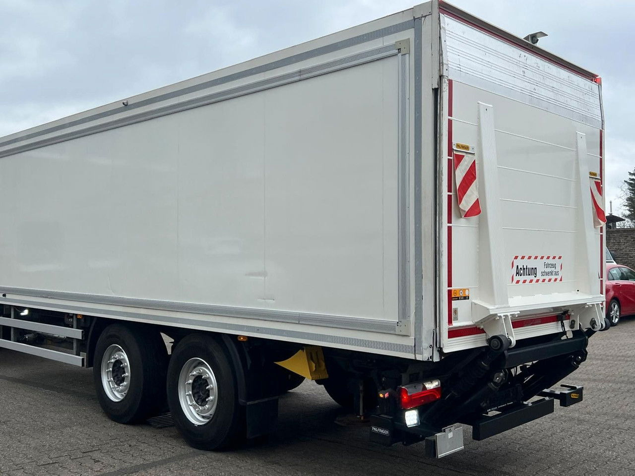 Mercedes-Benz Actros 2543 Komplettzug Voll-Luft - Lange Koffer - Грузовик с закрытым кузовом: фото 4 Mercedes-Benz Actros 2543 Komplettzug Voll-Luft - Lange Koffer - Грузовик с закрытым кузовом: фото 4