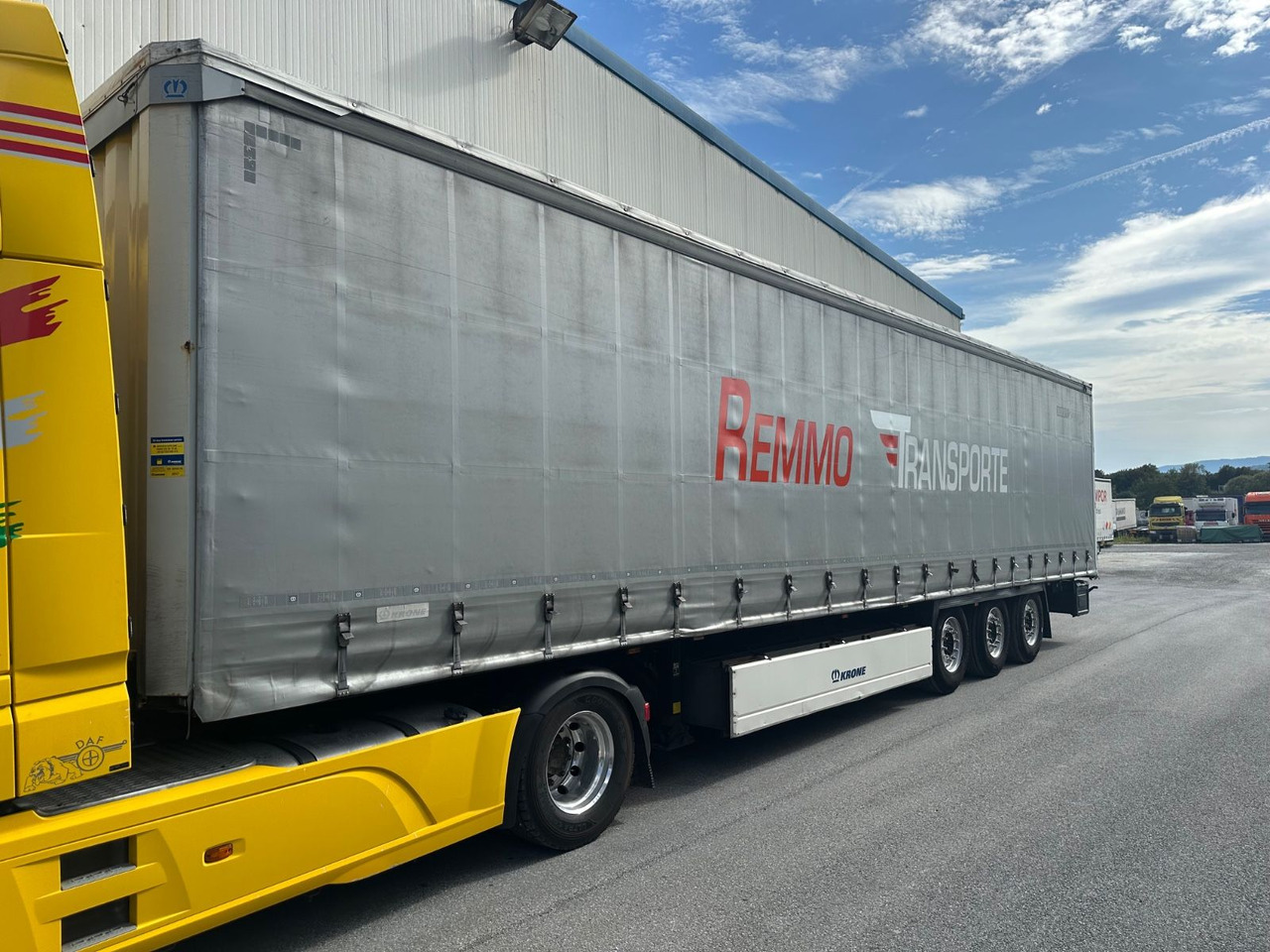 Krone SD 27 Pal-Kasten Lift XL-Cert. Standard - Тентованный полуприцеп: фото 1 Krone SD 27 Pal-Kasten Lift XL-Cert. Standard - Тентованный полуприцеп: фото 1