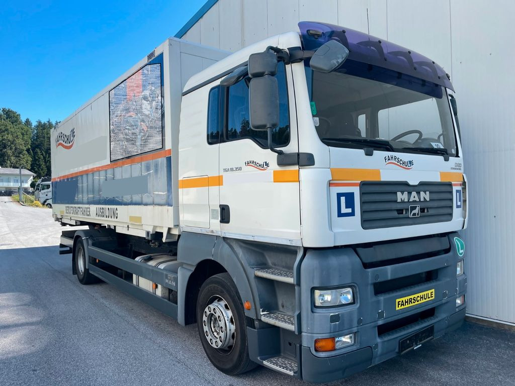 MAN TGA 18.350 Schalter FAHRSCHULE Driving Shool - Грузовик с закрытым кузовом: фото 2 MAN TGA 18.350 Schalter FAHRSCHULE Driving Shool - Грузовик с закрытым кузовом: фото 2