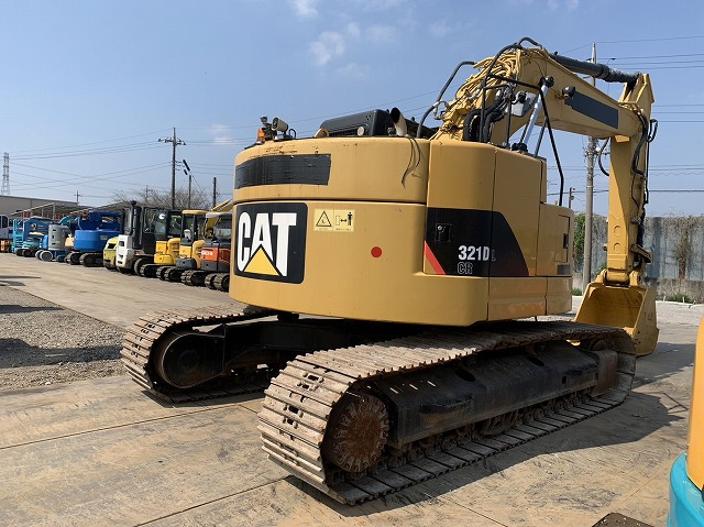 CAT 321DLCR - Гусеничный экскаватор: фото 5 CAT 321DLCR - Гусеничный экскаватор: фото 5