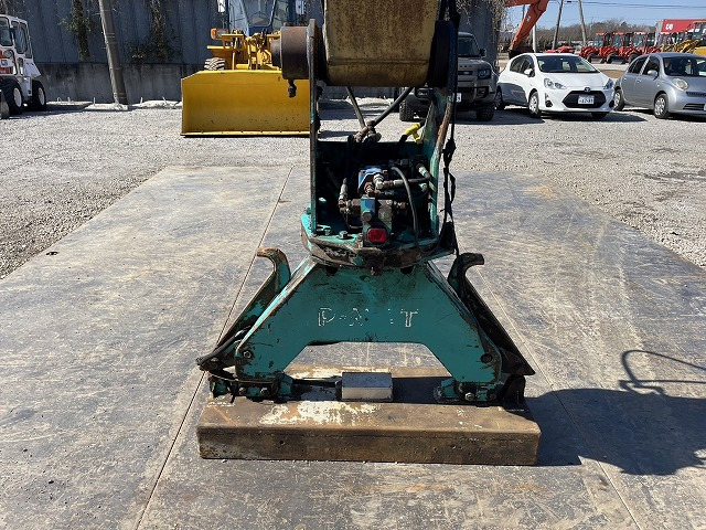 Гусеничный экскаватор CAT E200B: фото 11