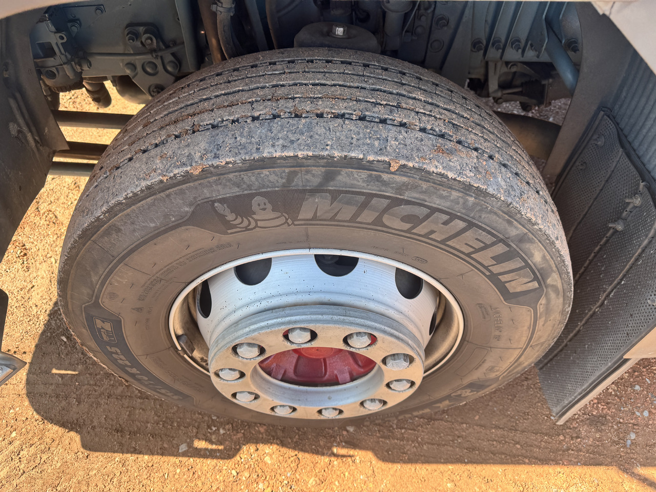 Тентованный грузовик VOLVO FM7-290 4x2 Blache-Hebebühne: фото 16