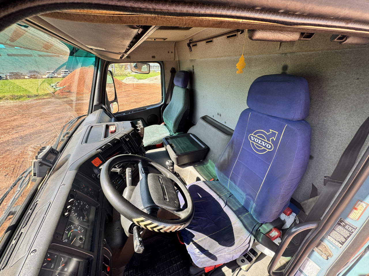 Тентованный грузовик VOLVO FM7-290 4x2 Blache-Hebebühne: фото 10