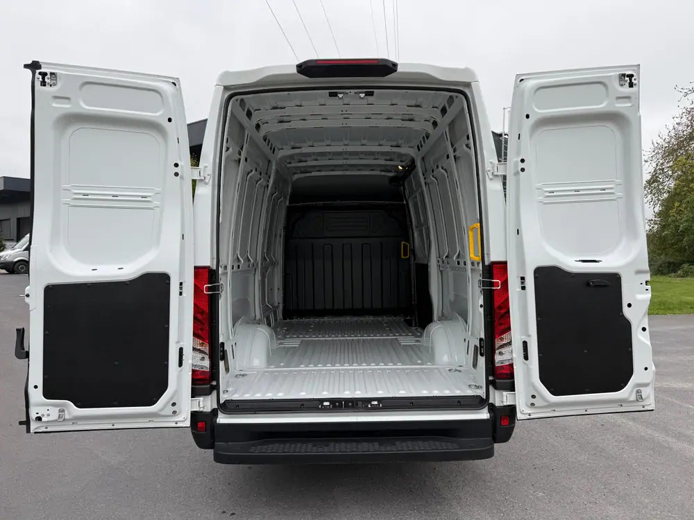 Iveco Daily 35-140 *L3H2*DISPO DE STOCK*Airco*Cruise control в лизинг Iveco Daily 35-140 *L3H2*DISPO DE STOCK*Airco*Cruise control: фото 15 Iveco Daily 35-140 *L3H2*DISPO DE STOCK*Airco*Cruise control в лизинг Iveco Daily 35-140 *L3H2*DISPO DE STOCK*Airco*Cruise control: фото 15