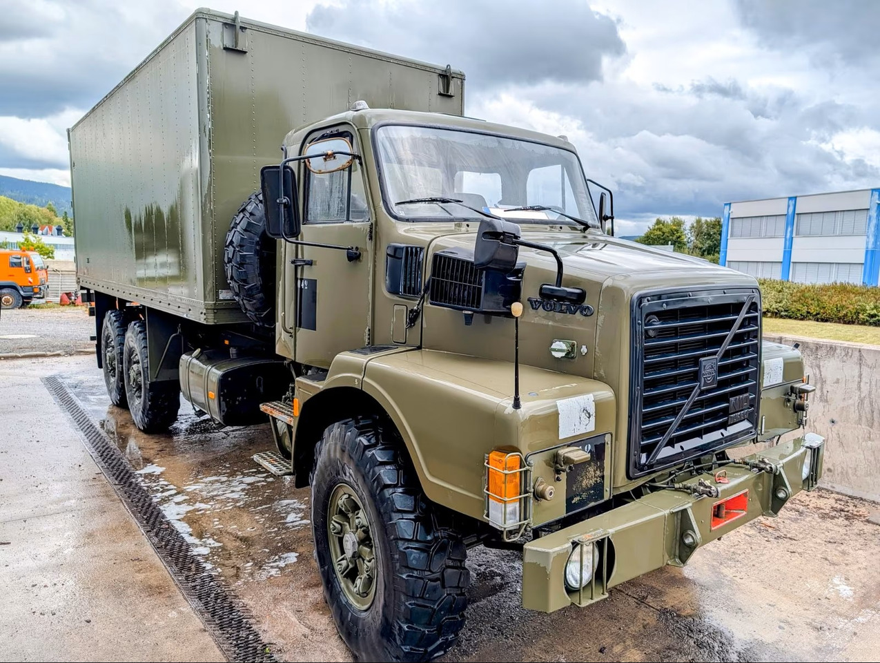 VOLVO N10 - Грузовик с закрытым кузовом: фото 2 VOLVO N10 - Грузовик с закрытым кузовом: фото 2
