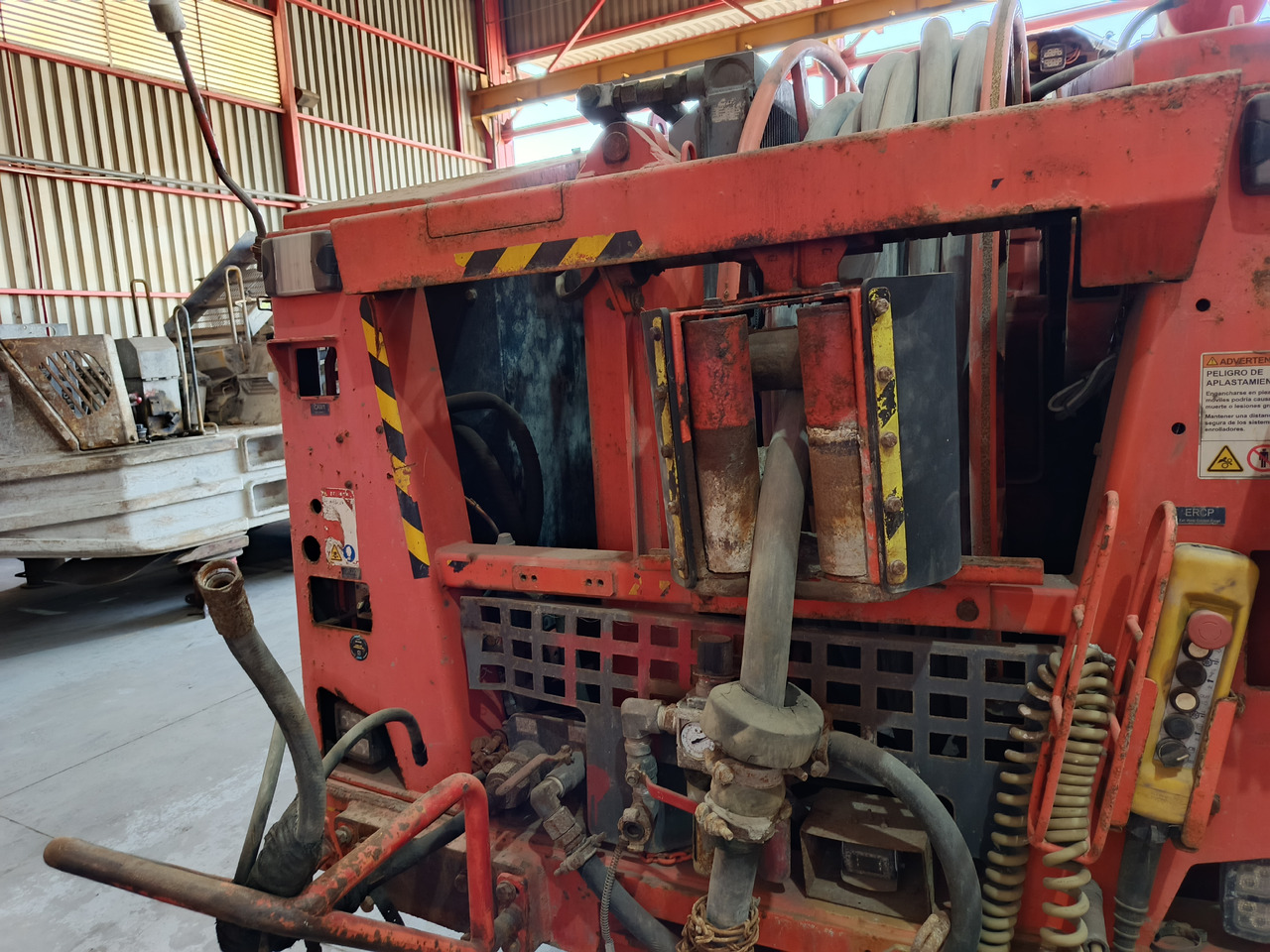SANDVIK DD321-40C - Горнодобывающая техника: фото 5 SANDVIK DD321-40C - Горнодобывающая техника: фото 5