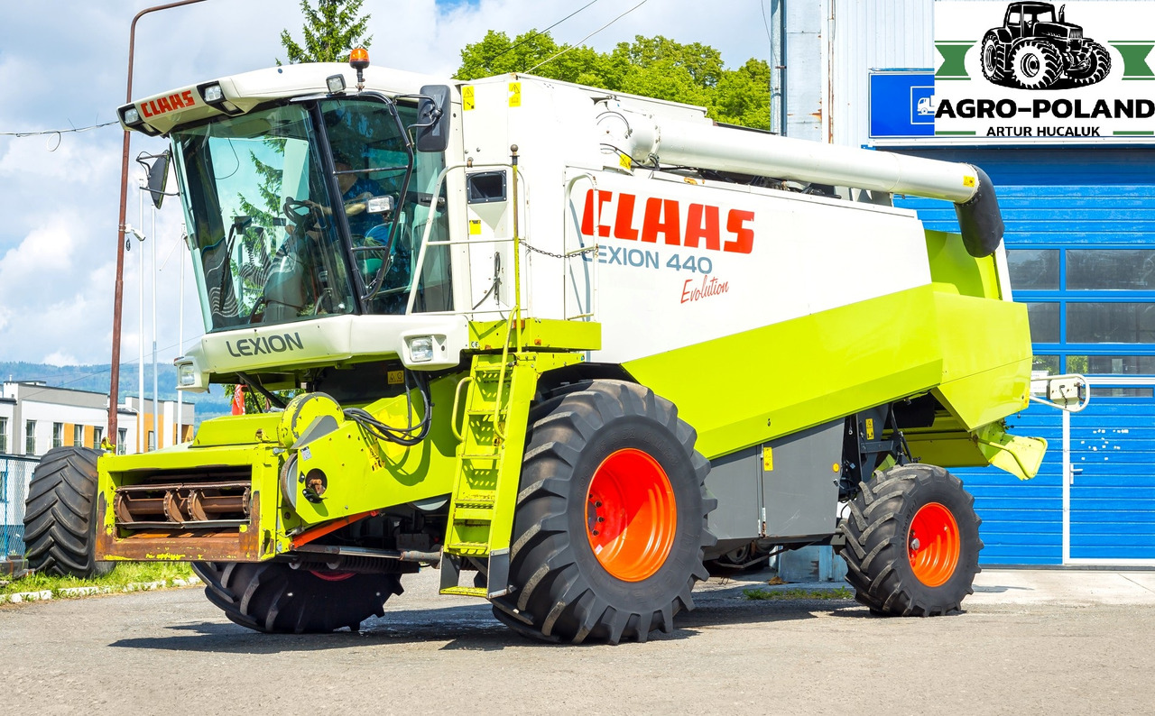 CLAAS LEXION 440 EVOLUTION - 2003 ROK + CLAAS VARIO 600 - 2014 ROK - Зерноуборочный комбайн: фото 1 CLAAS LEXION 440 EVOLUTION - 2003 ROK + CLAAS VARIO 600 - 2014 ROK - Зерноуборочный комбайн: фото 1