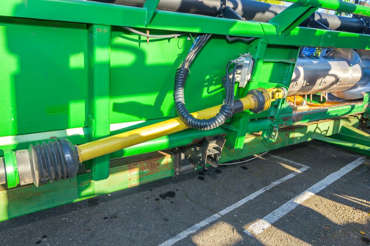 JOHN DEERE 635 R - 10,7 M - 2013 ROK - Жатка зерновая: фото 3 JOHN DEERE 635 R - 10,7 M - 2013 ROK - Жатка зерновая: фото 3