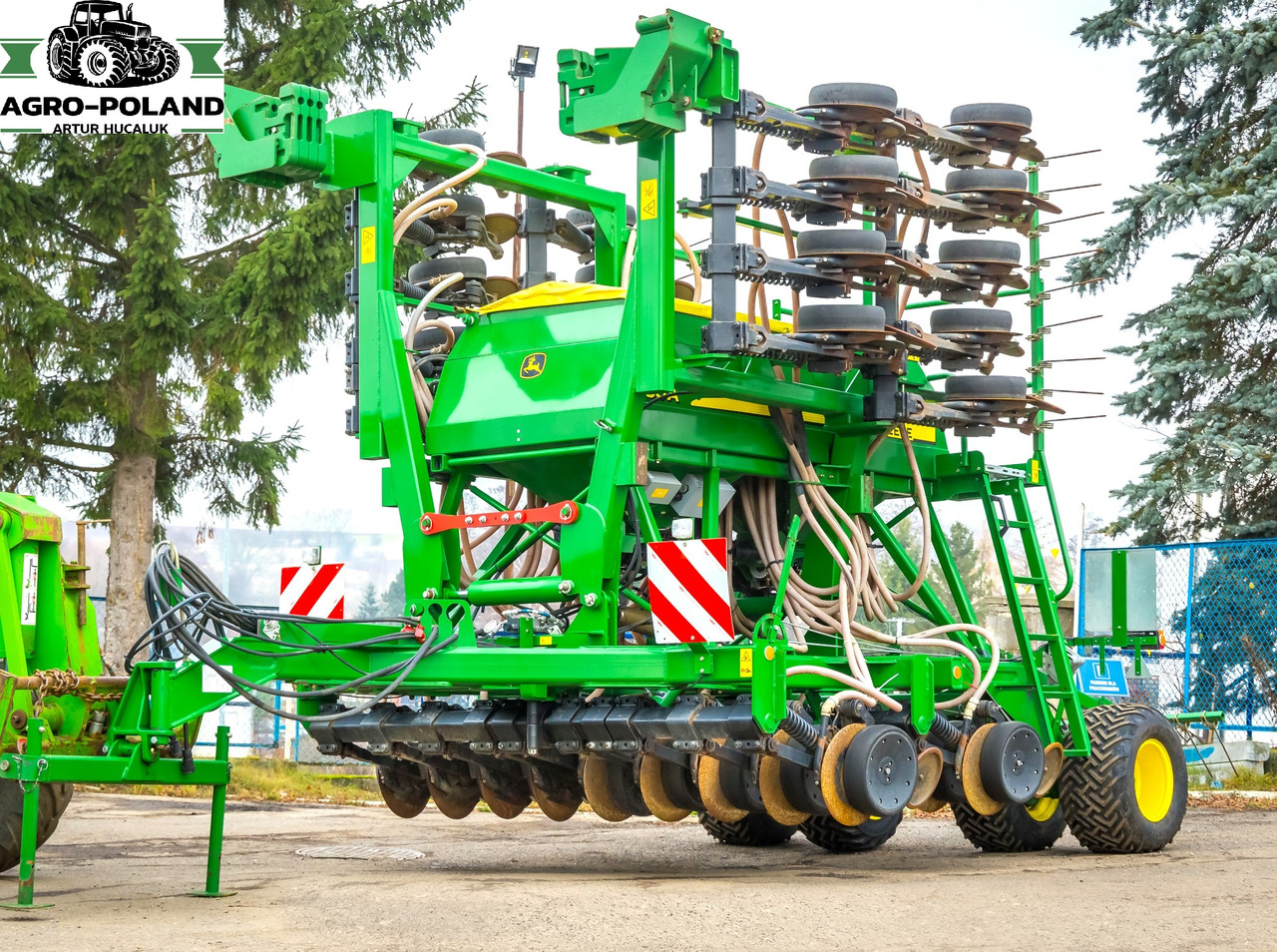 JOHN DEERE 750A - 2017 ROK - 6 M - 2649 H - GREENSTAR/ISOBUS - NOWSZY MODEL - Сеялка: фото 1 JOHN DEERE 750A - 2017 ROK - 6 M - 2649 H - GREENSTAR/ISOBUS - NOWSZY MODEL - Сеялка: фото 1
