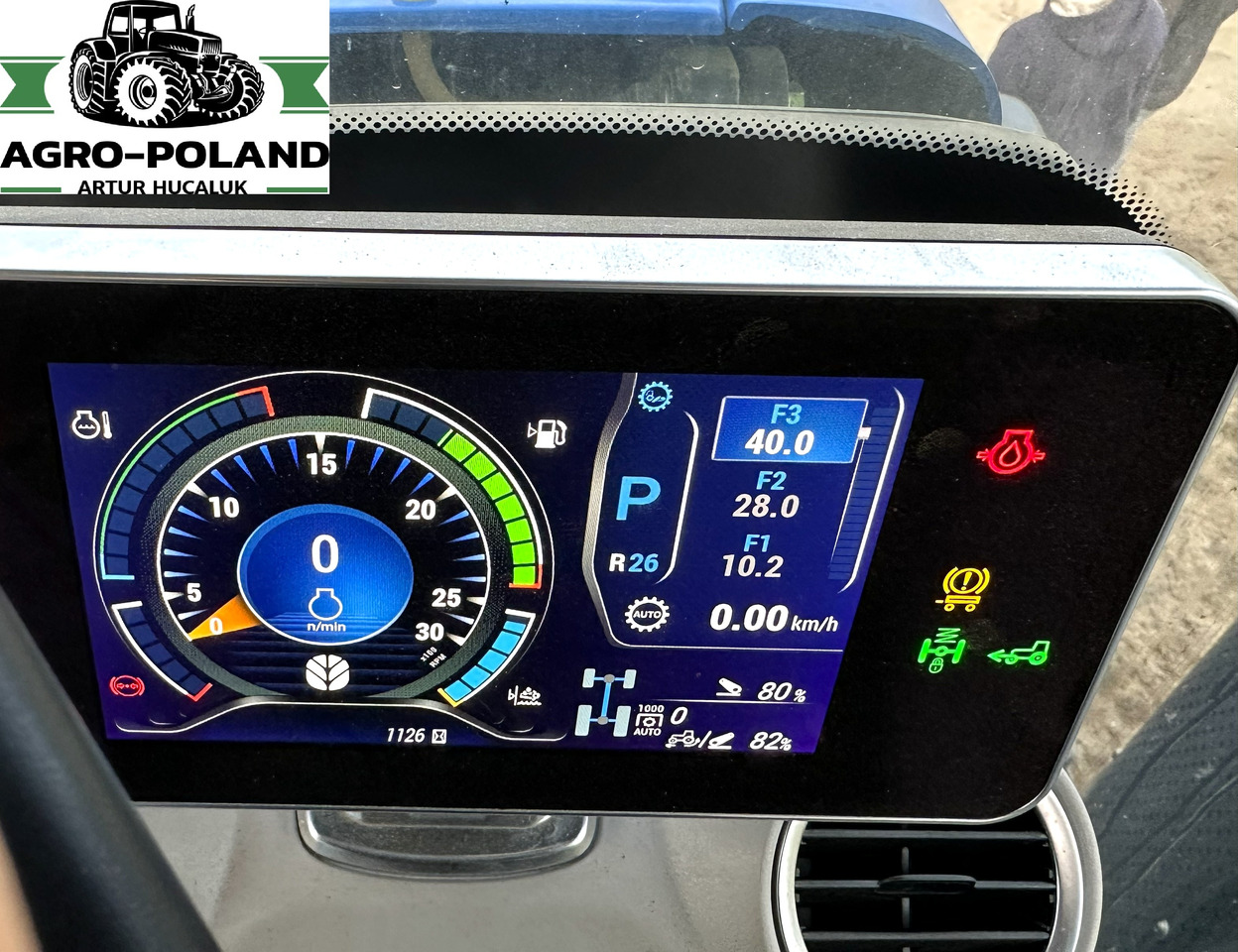 NEW HOLLAND T 8.435 HD SMARTTRAX - 2024 ROK - 1126 h - Трактор: фото 4 NEW HOLLAND T 8.435 HD SMARTTRAX - 2024 ROK - 1126 h - Трактор: фото 4