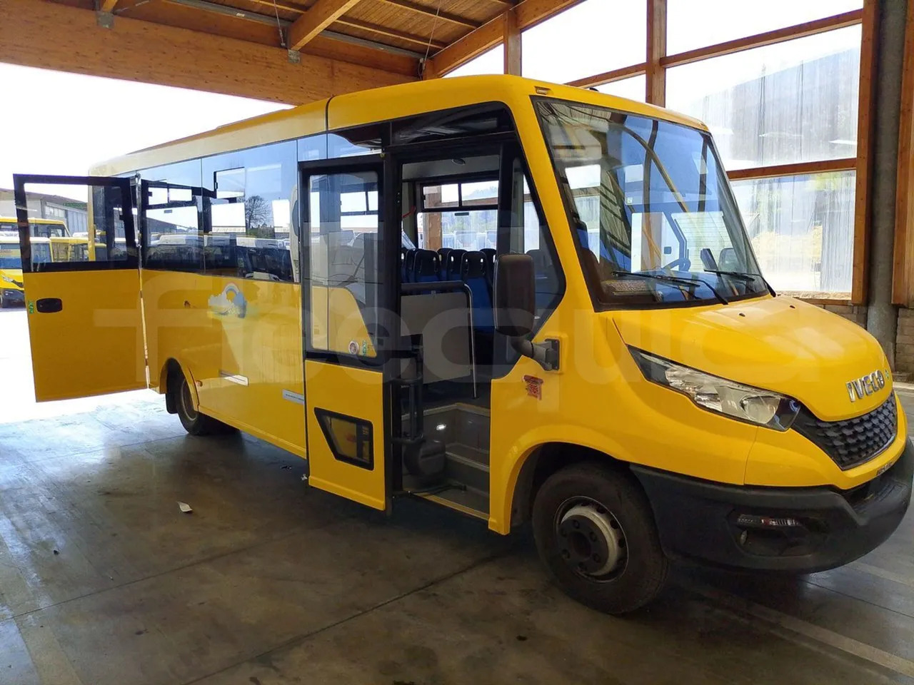 Школьный автобус Iveco Indcar: фото 12