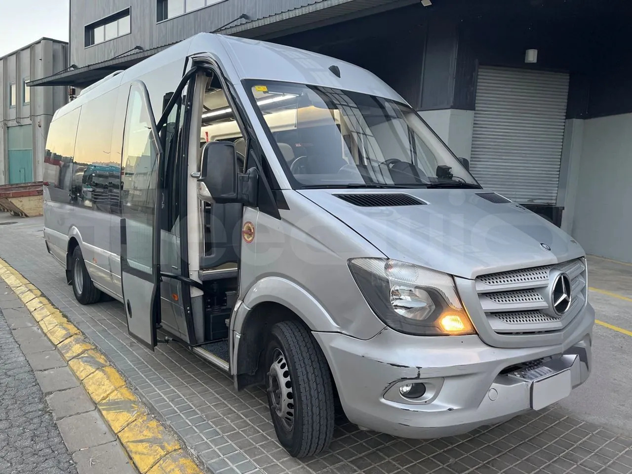 Туристический автобус Mercedes-Benz Sprinter: фото 10