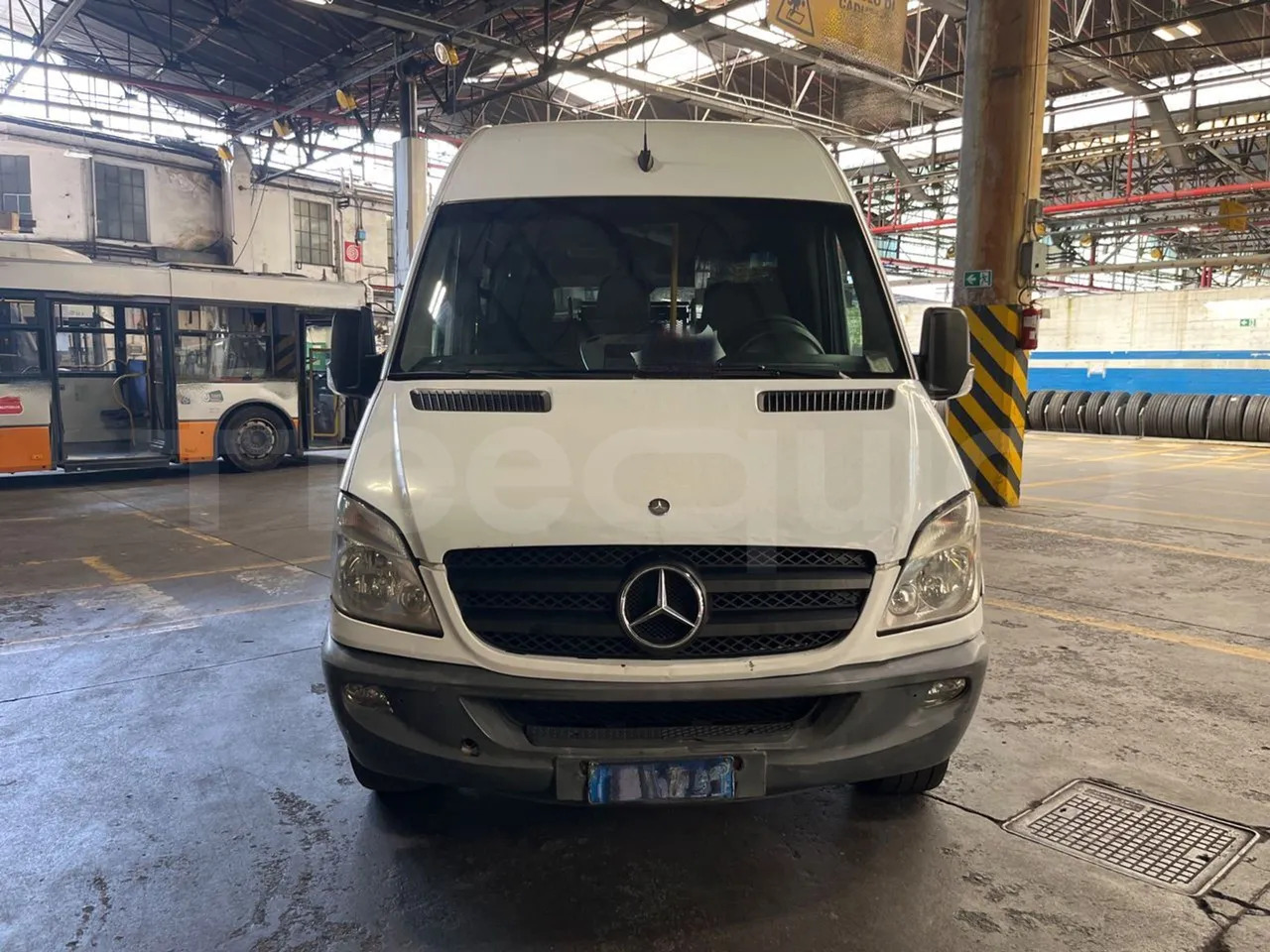 Mercedes-Benz Sprinter - Пригородный автобус: фото 2 Mercedes-Benz Sprinter - Пригородный автобус: фото 2