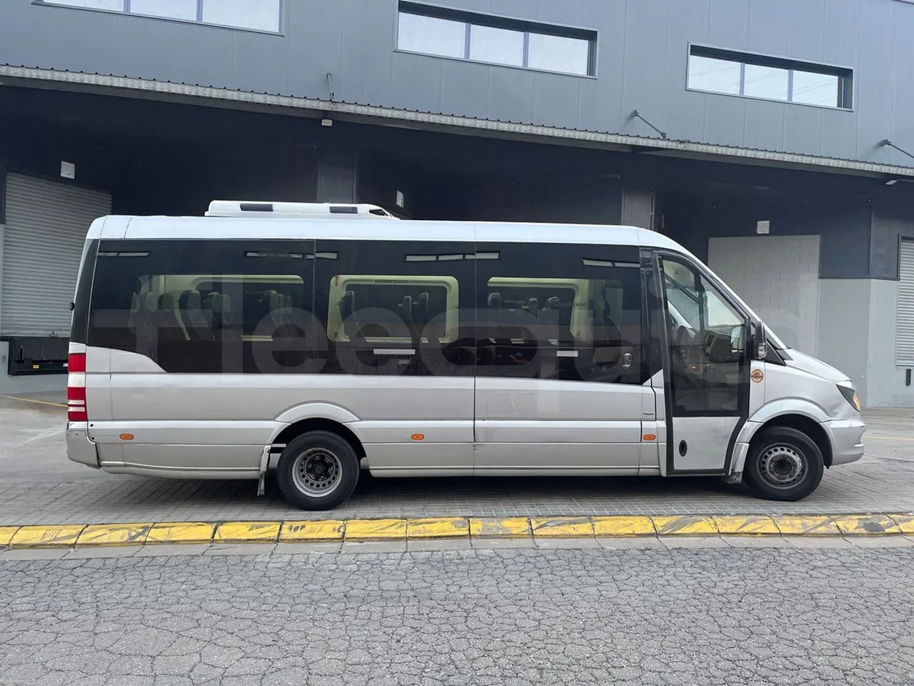 Туристический автобус Mercedes-Benz Sprinter: фото 11