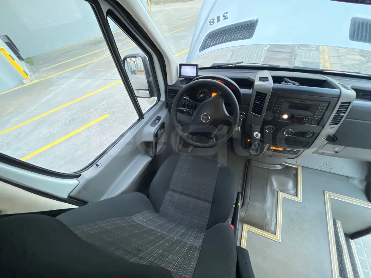 Туристический автобус Mercedes-Benz Sprinter: фото 19