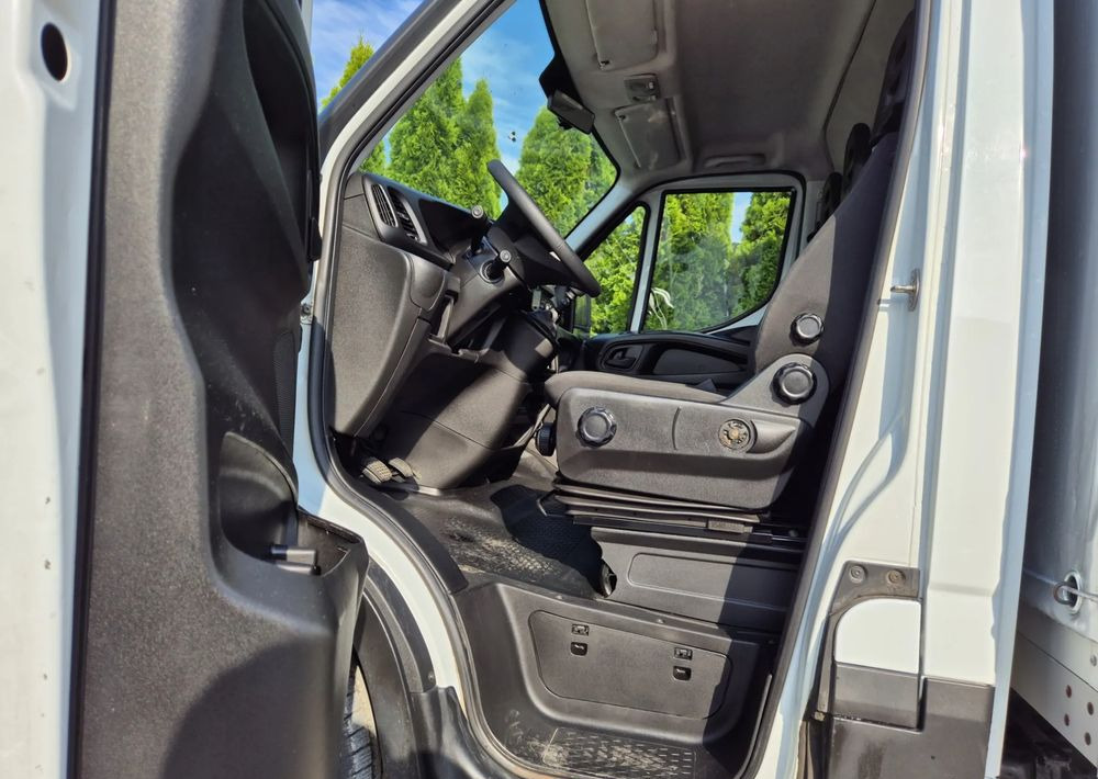Iveco 35C15 3.0 150KM, Burto-Plandeka - Малотоннажный бортовой грузовик: фото 5 Iveco 35C15 3.0 150KM, Burto-Plandeka - Малотоннажный бортовой грузовик: фото 5