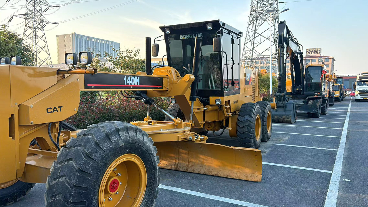 CATERPILLAR 140H used motor grader source supplier - Грейдер: фото 1 CATERPILLAR 140H used motor grader source supplier - Грейдер: фото 1