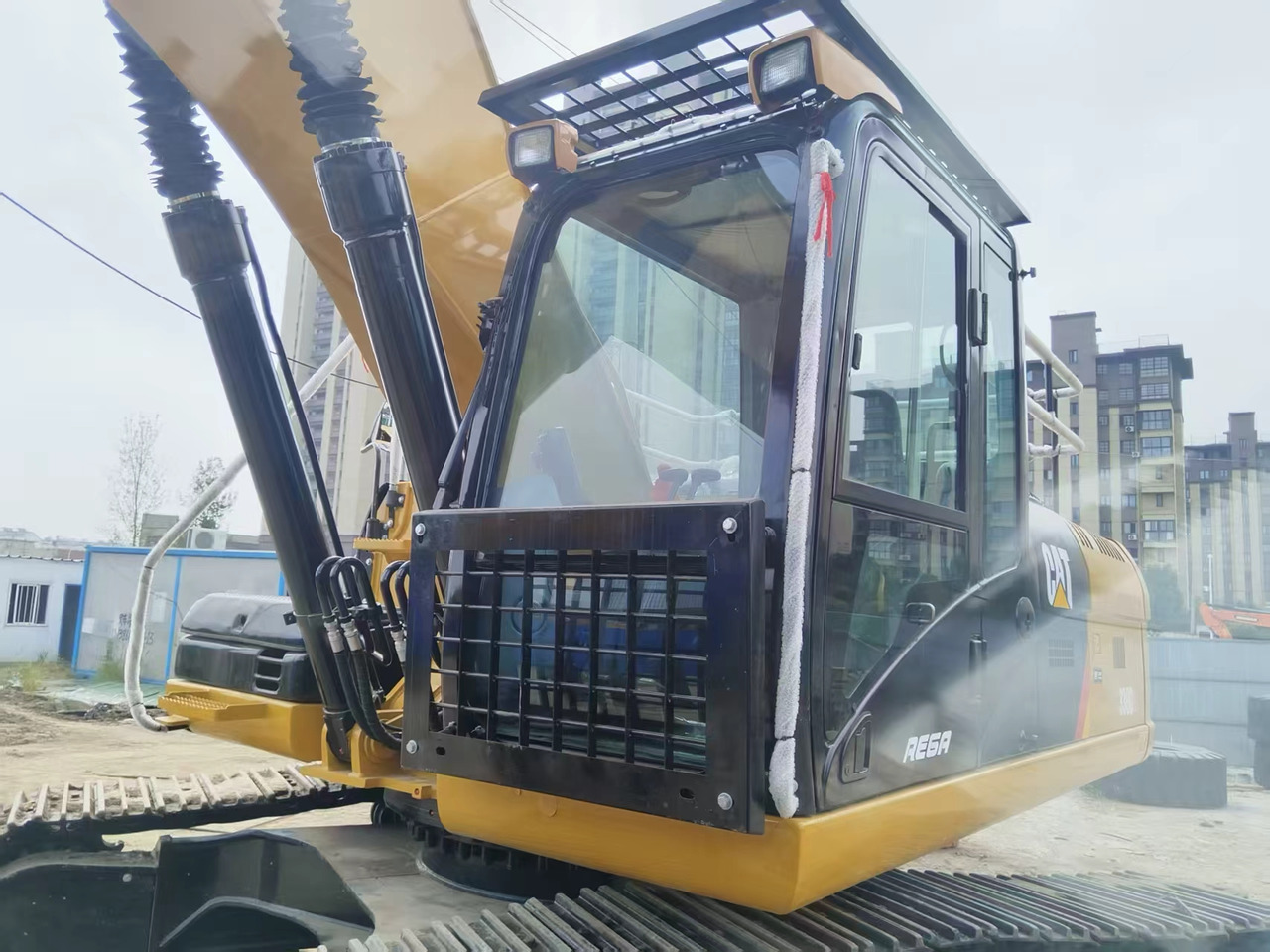CATERPILLAR 330DL good condition 2024 30 ton excavator for sale - Гусеничный экскаватор: фото 3 CATERPILLAR 330DL good condition 2024 30 ton excavator for sale - Гусеничный экскаватор: фото 3