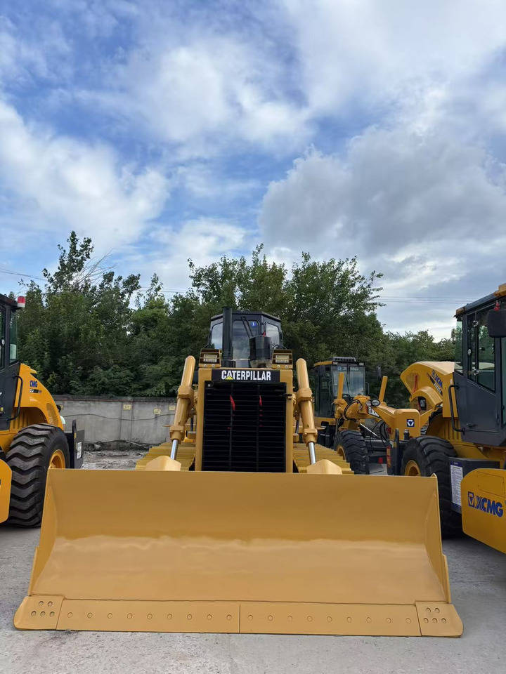 CATERPILLAR D6G bulldozer construction machine - Бульдозер: фото 2 CATERPILLAR D6G bulldozer construction machine - Бульдозер: фото 2