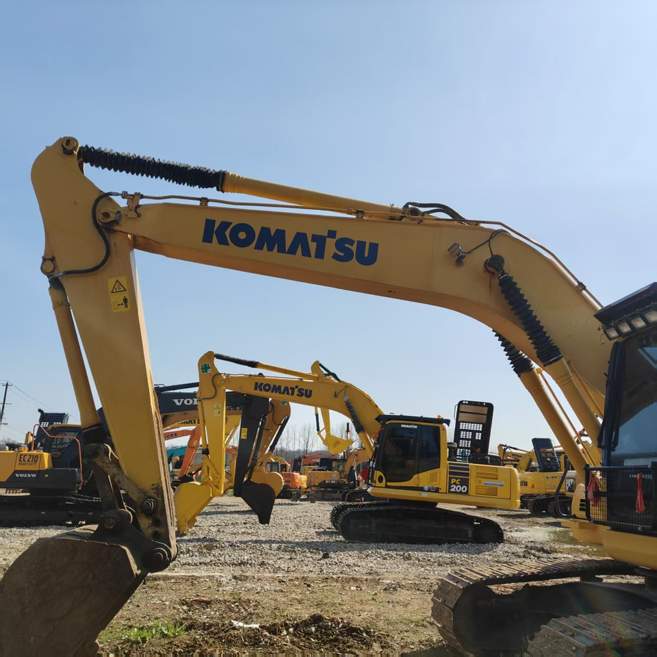 KOMATSU pc200 hot sale 20 tons excavator japan brand - Гусеничный экскаватор: фото 3 KOMATSU pc200 hot sale 20 tons excavator japan brand - Гусеничный экскаватор: фото 3