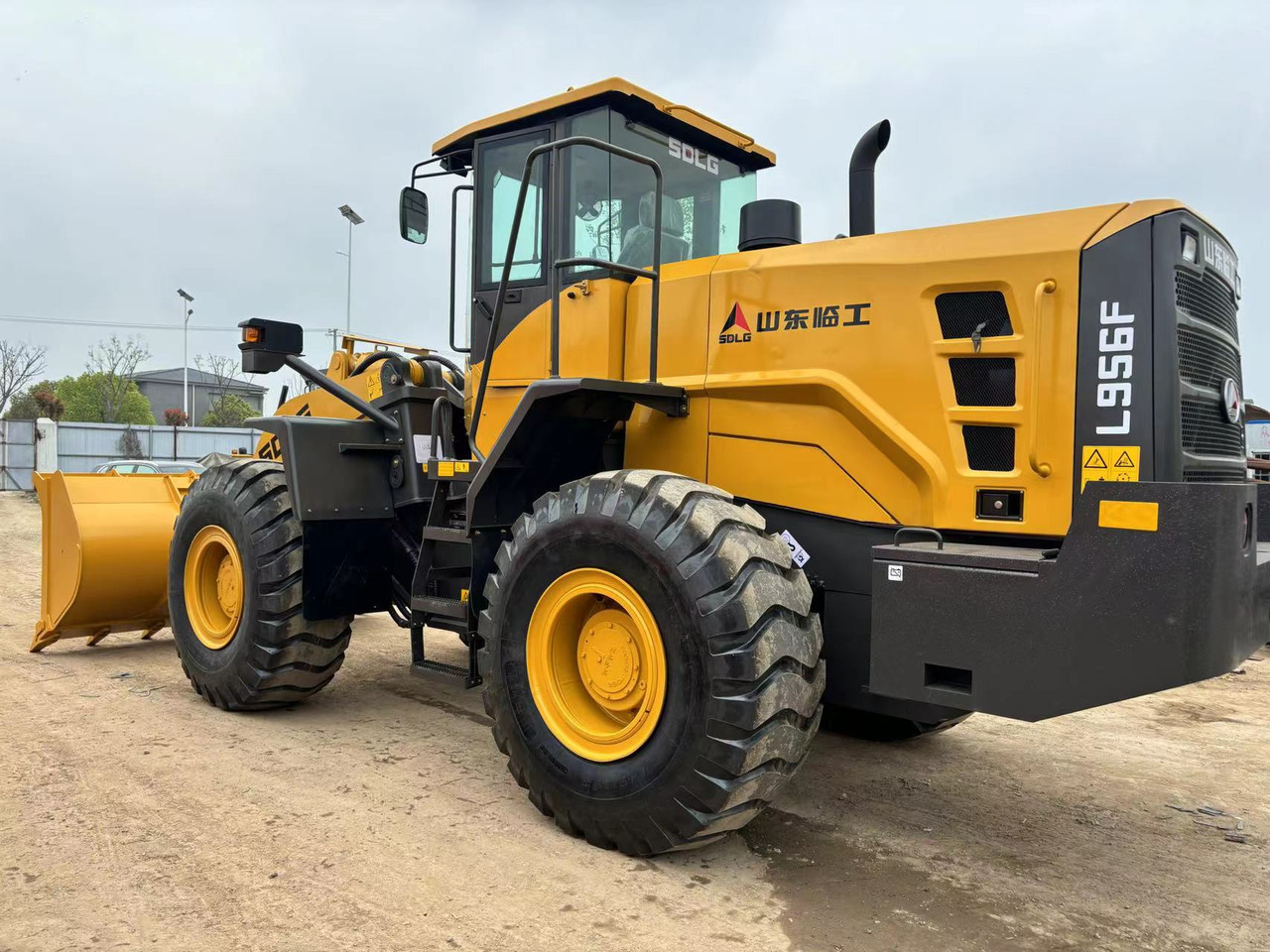 SDLG L956F china brand front loader 5 ton class - Колёсный погрузчик: фото 5 SDLG L956F china brand front loader 5 ton class - Колёсный погрузчик: фото 5