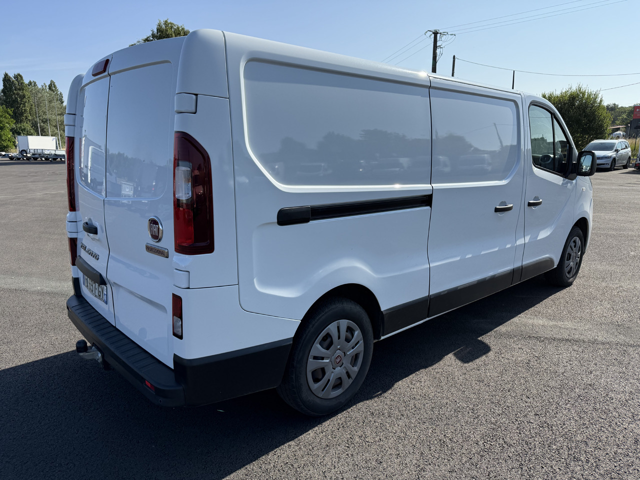 FIAT TALENTO 1T3 LH1 2.0MULTIJET120 PRO LOUNGE + ATTELAGE ET KIT BOIS COMPLET - Цельнометаллический фургон: фото 5 FIAT TALENTO 1T3 LH1 2.0MULTIJET120 PRO LOUNGE + ATTELAGE ET KIT BOIS COMPLET - Цельнометаллический фургон: фото 5