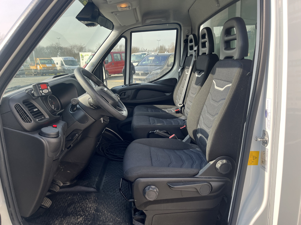 IVECO DAILY 35S14 FRIGORIFIQUE FRCX - Малотоннажный рефрижератор: фото 5 IVECO DAILY 35S14 FRIGORIFIQUE FRCX - Малотоннажный рефрижератор: фото 5