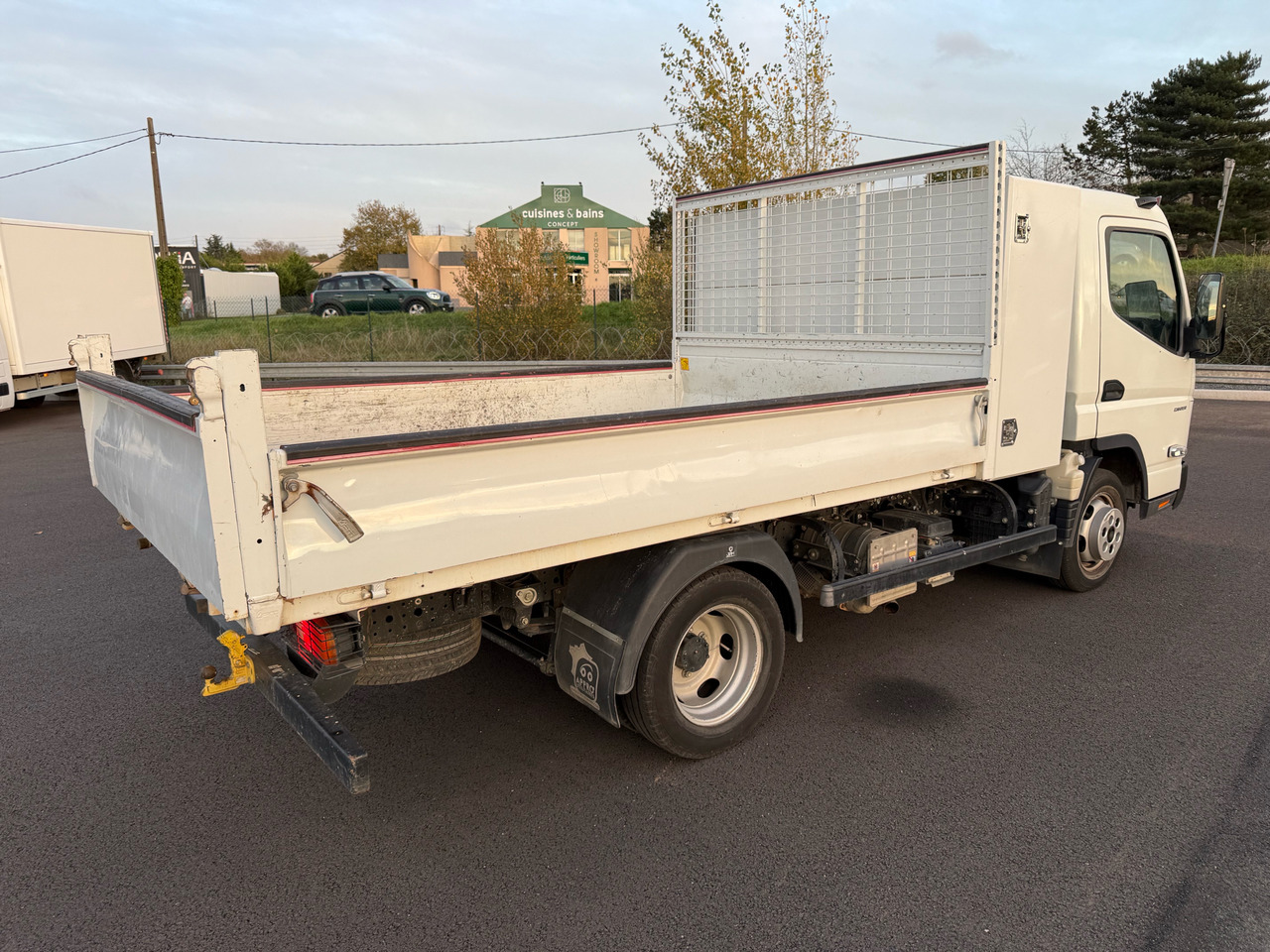 Mitsubishi Canter Fuso - Малотоннажный самосвал: фото 4 Mitsubishi Canter Fuso - Малотоннажный самосвал: фото 4