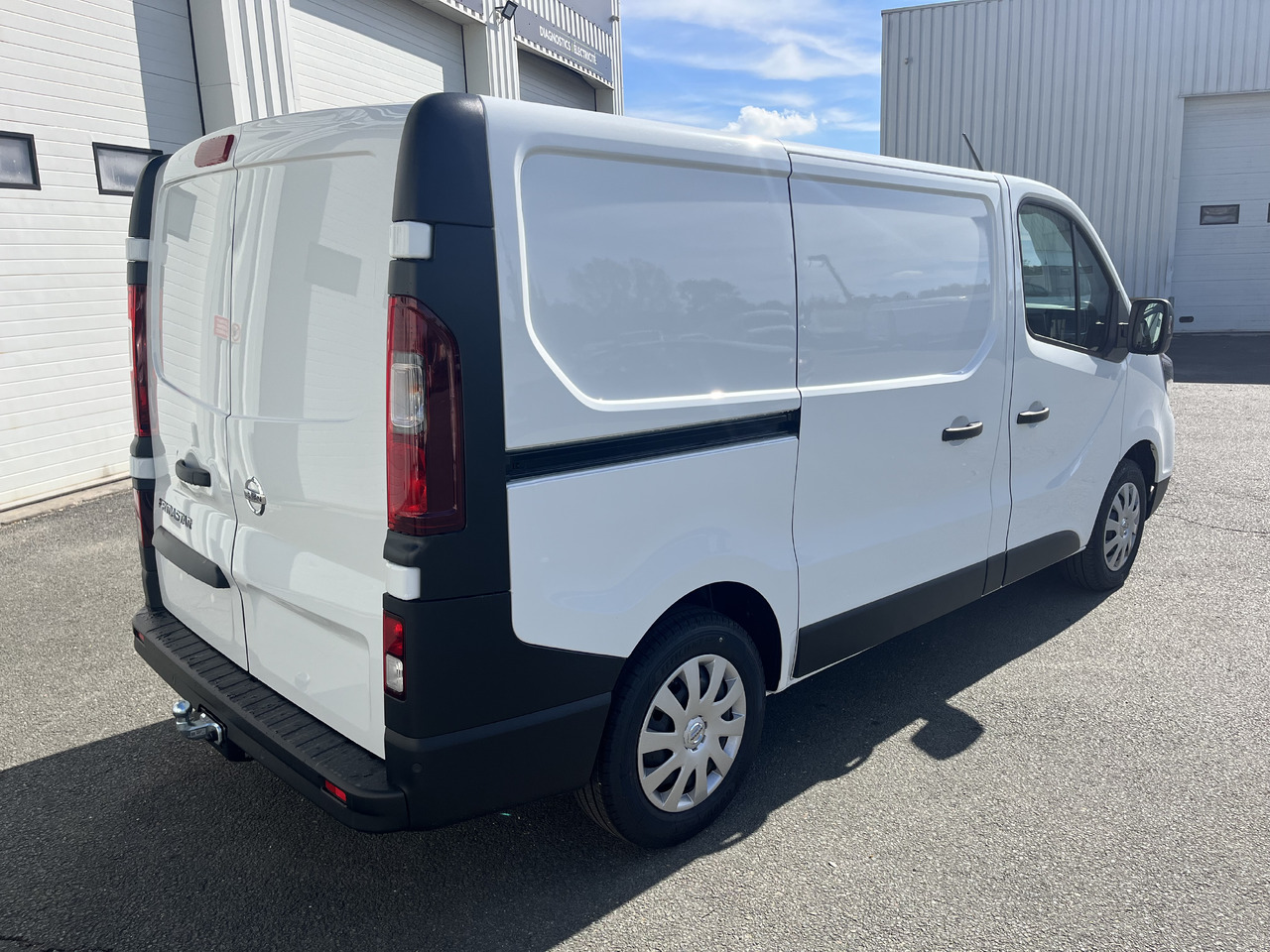 NISSAN Primastar NV300 2.0DCI130 Acenta L1H1 - Цельнометаллический фургон: фото 4 NISSAN Primastar NV300 2.0DCI130 Acenta L1H1 - Цельнометаллический фургон: фото 4