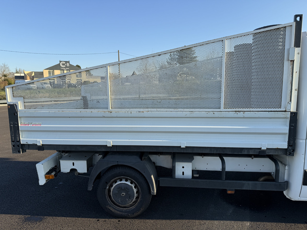 Малотоннажный самосвал RENAULT MASTER 2.3DCI125 BENNE ACIER DOUBLE CABINE ROUE SIMPLE + REHAUSSE DE RIDELLE: фото 9 Малотоннажный самосвал RENAULT MASTER 2.3DCI125 BENNE ACIER DOUBLE CABINE ROUE SIMPLE + REHAUSSE DE RIDELLE: фото 9