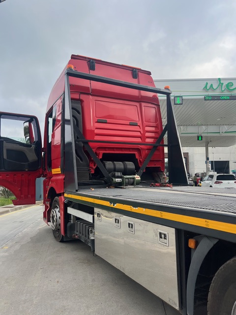 Автовоз для транспортировки тяжёлой техники MAN: фото 7