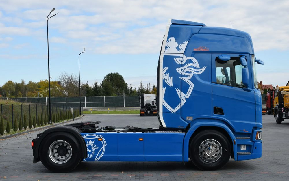 Scania Scania R500 / FULL ADR FL/AT / FULL AIRMATIC / HYDRAULIKA / RETARDER / KLIMATYZACJA POSTOJOWA / ACC / KLIMA / FULL LEDY / FULL SPOILERY / NOWE OPONY / FULL OPCJA / WERSJA PREMIUM / SERWISOWANA - Тягач: фото 4 Scania Scania R500 / FULL ADR FL/AT / FULL AIRMATIC / HYDRAULIKA / RETARDER / KLIMATYZACJA POSTOJOWA / ACC / KLIMA / FULL LEDY / FULL SPOILERY / NOWE OPONY / FULL OPCJA / WERSJA PREMIUM / SERWISOWANA - Тягач: фото 4