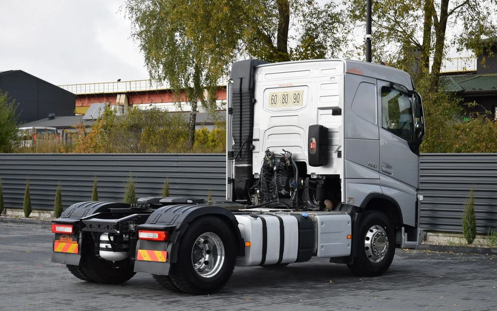 Volvo FH500 / NISKA KABINA / HYDRAULIKA / EURO 6 / ACC / LEDY / ALUFELGI / SERWISOWANY / SPROWADZONY - Тягач: фото 5 Volvo FH500 / NISKA KABINA / HYDRAULIKA / EURO 6 / ACC / LEDY / ALUFELGI / SERWISOWANY / SPROWADZONY - Тягач: фото 5