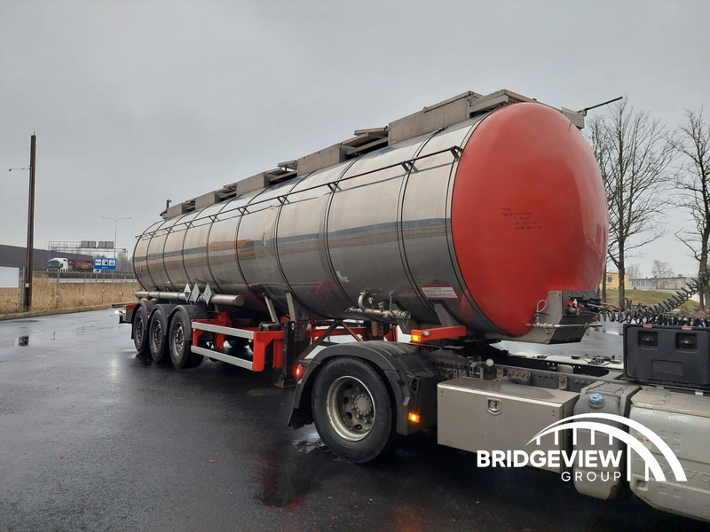 NV-Fluid - Полуприцеп-цистерна: фото 5 NV-Fluid - Полуприцеп-цистерна: фото 5