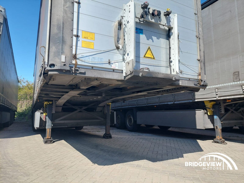 Schmitz Cargobull SCB*S3T - Тентованный полуприцеп: фото 4 Schmitz Cargobull SCB*S3T - Тентованный полуприцеп: фото 4