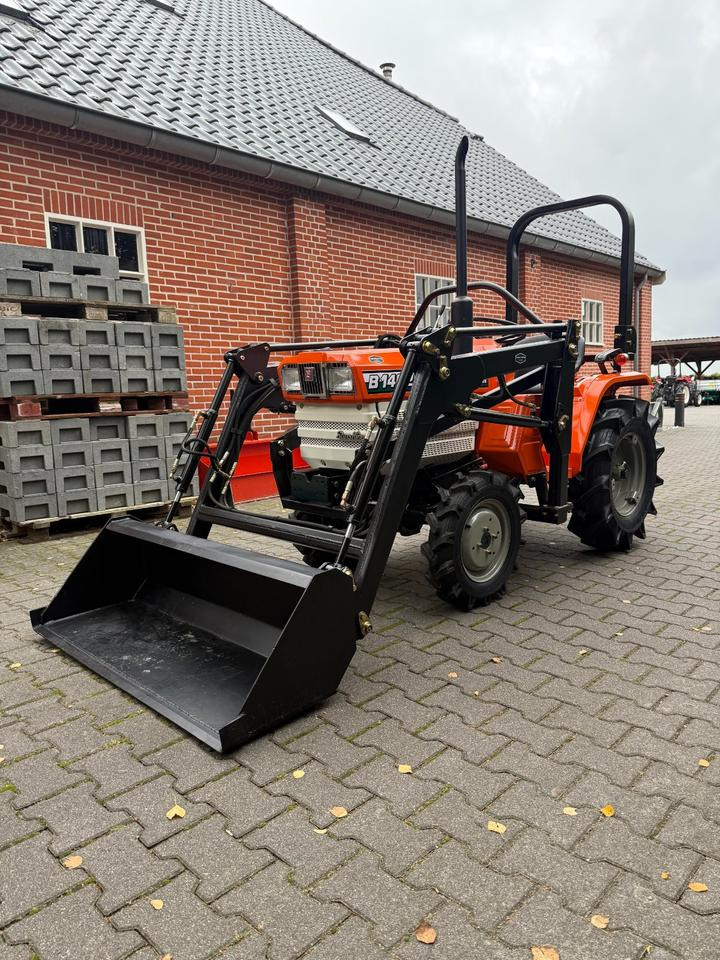 Kleintrakor Kubota B1402DT mit Frontlader ab 125 € pro Monat. - Минитрактор: фото 1 Kleintrakor Kubota B1402DT mit Frontlader ab 125 € pro Monat. - Минитрактор: фото 1