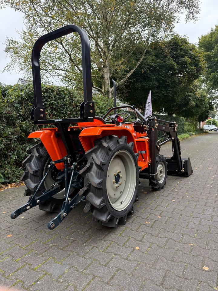 Kleintraktor Kubota B1600 mit Frontlader ab 125 € pro Monat. - Минитрактор: фото 4 Kleintraktor Kubota B1600 mit Frontlader ab 125 € pro Monat. - Минитрактор: фото 4
