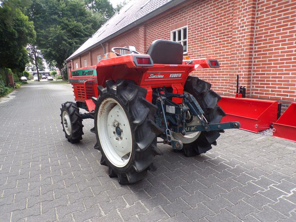 Kleintraktor Kubota ZL1-185 - Минитрактор: фото 4 Kleintraktor Kubota ZL1-185 - Минитрактор: фото 4